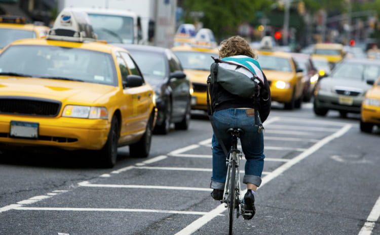 自転車用のブランドバッグで、カッコよく快適なサイクリングを