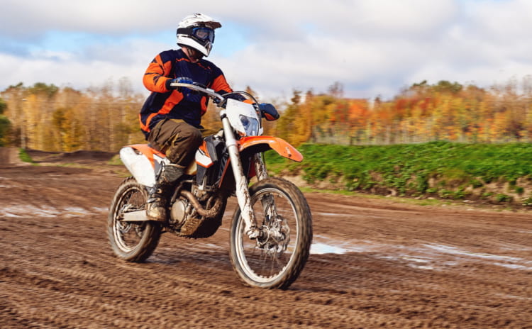 昔から根強い人気のヤマハのバイクの特徴とその魅力を解説