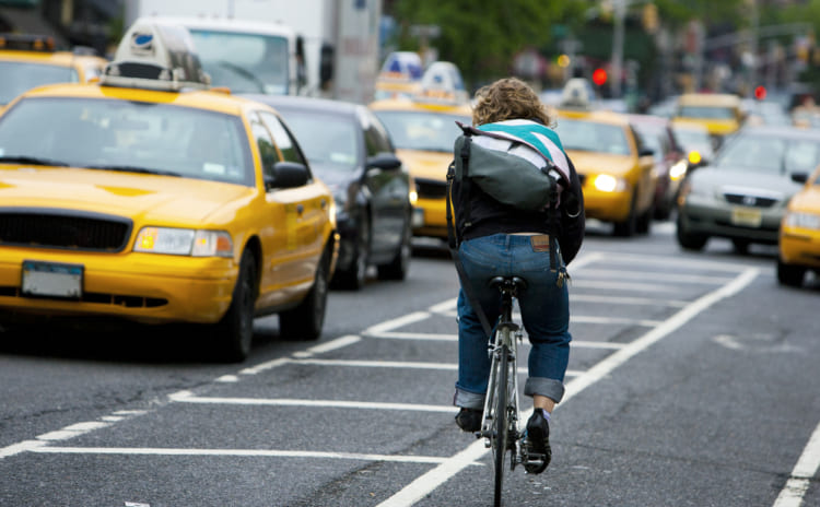 自転車で旅に出かける魅力と快適にするために必要な道具を紹介